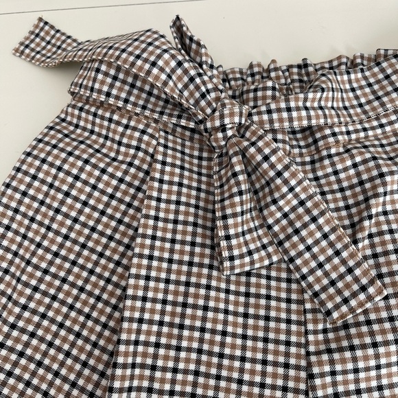 H&M DIVIDED Shorts with Tie Belt - Picture 3 of 9